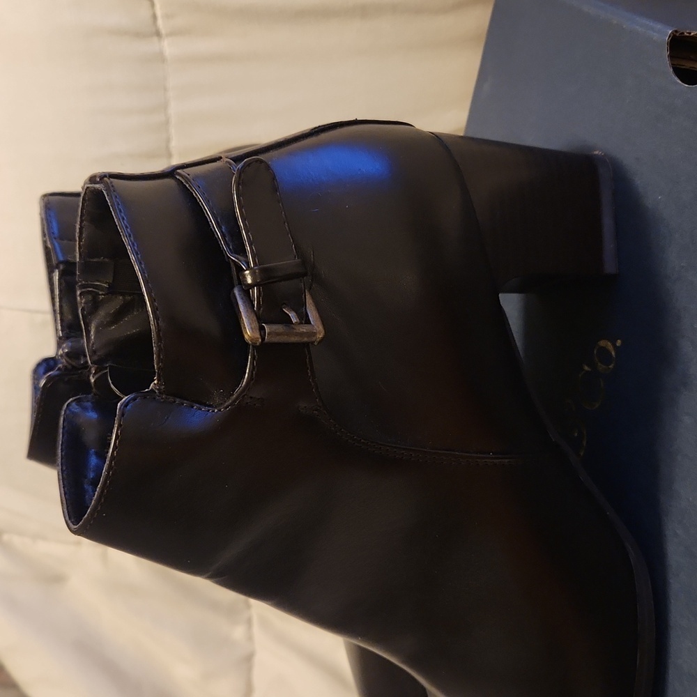 G.H. Bass & Co. SZ 8.5W Dark Brown Ankle Boots - Picture 4 of 7